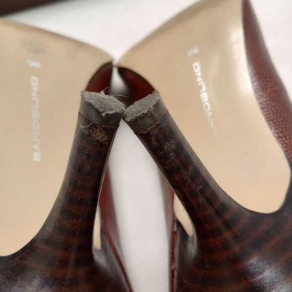 Bandolino Dark Brown Peep Toe Heels, size 9 - Picture 12 of 14